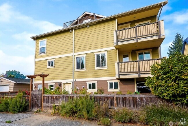 Building Photo - 3Bd/2.5Ba Seattle Townhome