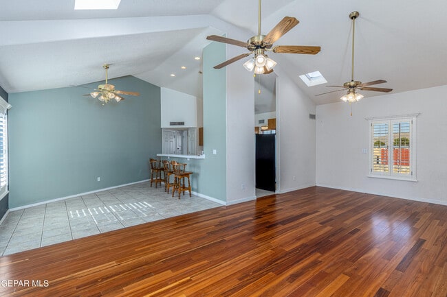 Photo - 4628 King Arthur Ct