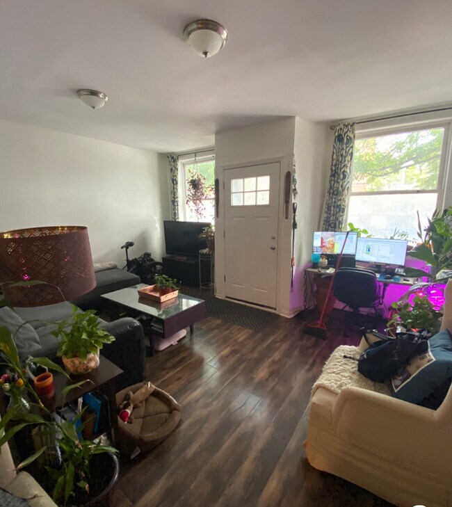 Photo - 1014 W 19th St