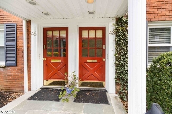 Photo - 46 Mt Kemble Ave