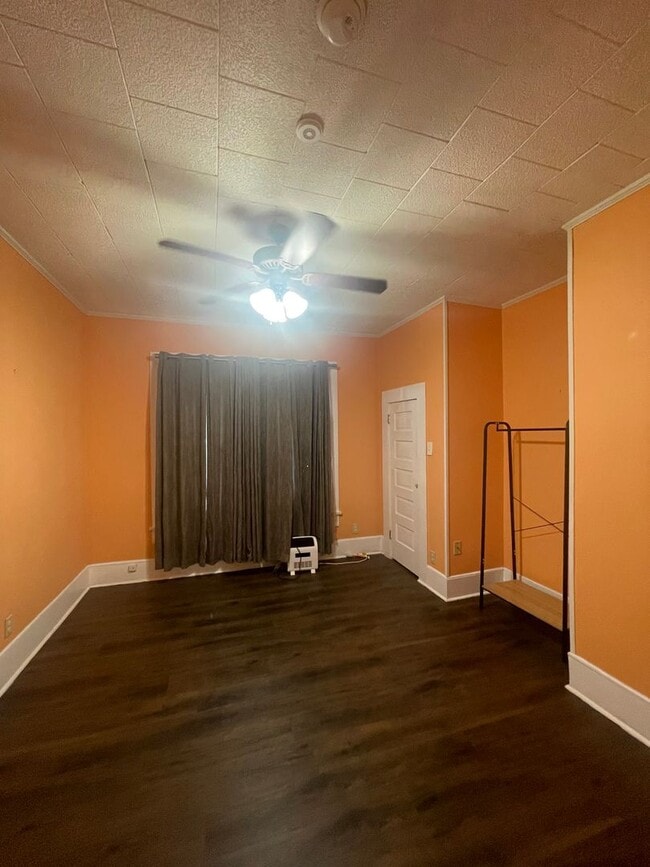 Photo - Charming 3-Bedroom Home with Office Near D...