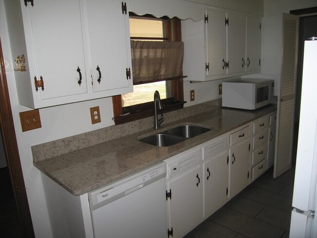 Photo - 5055 Howard Pl