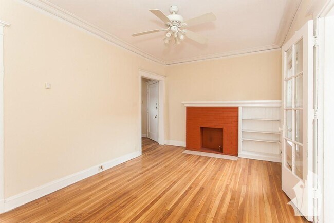 Photo - 4421 N Wolcott Ave Unit 4427-GDN
