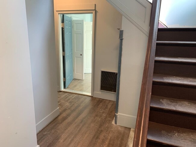 Building Photo - 420 Emmet St Rental