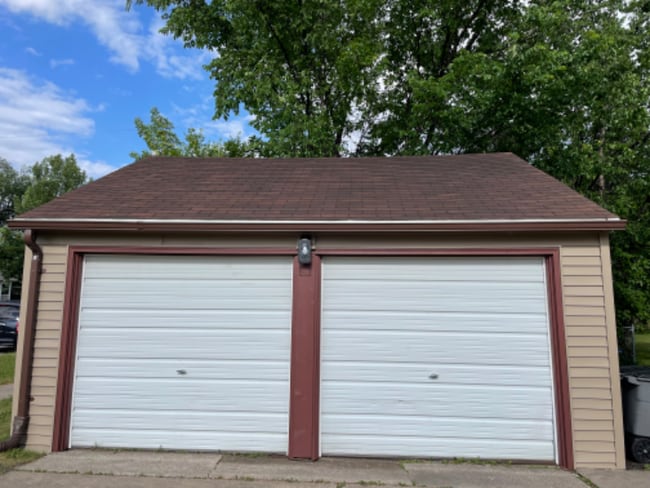 Photo - 904 4th St S