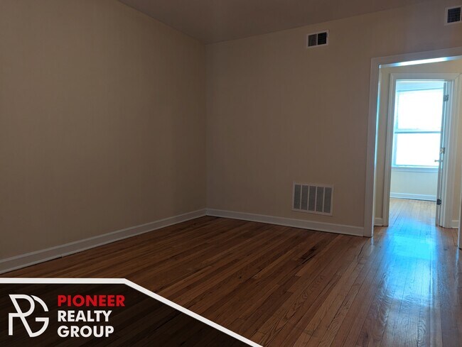 Photo - 533 W Aldine Ave Unit 556-W2