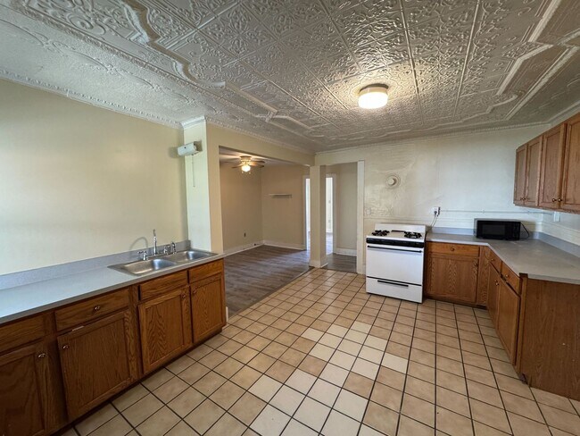 Photo - 16 Union St Unit 3