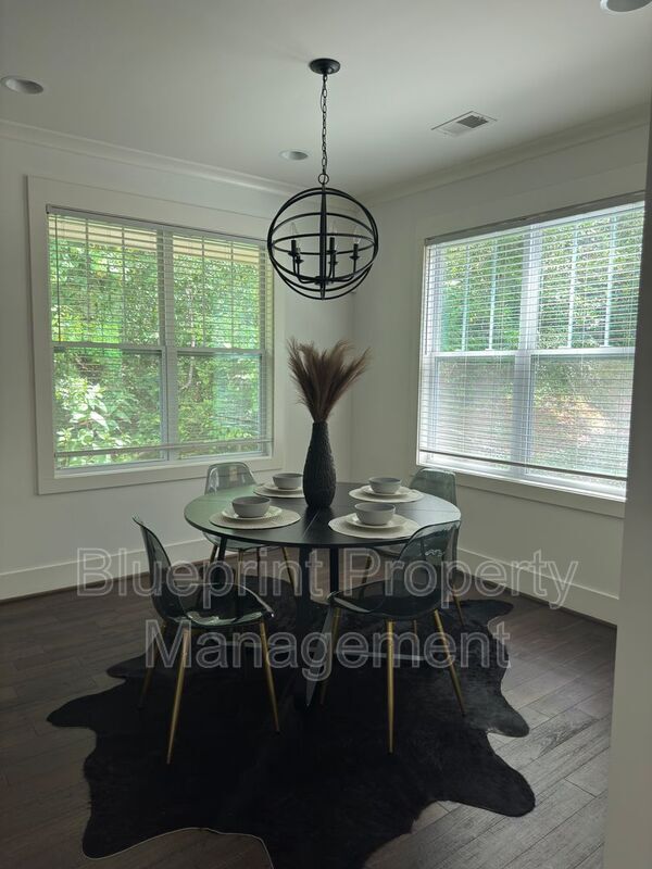 Photo - 521 59th Pl S