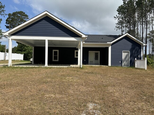 Photo - 718 S Pleasant Coates Rd