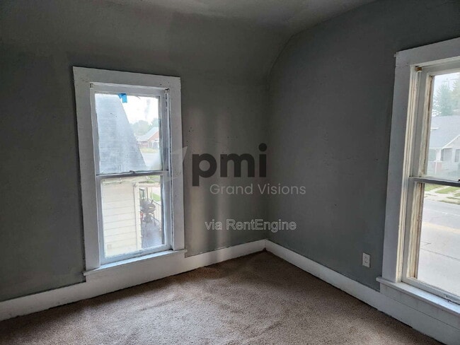 Photo - 461 E Garfield Ave