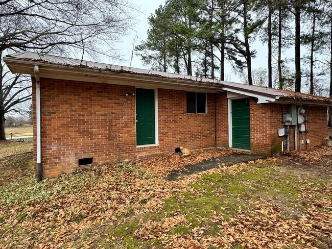 Photo - 2/1 outside city limits of Shelby, NC