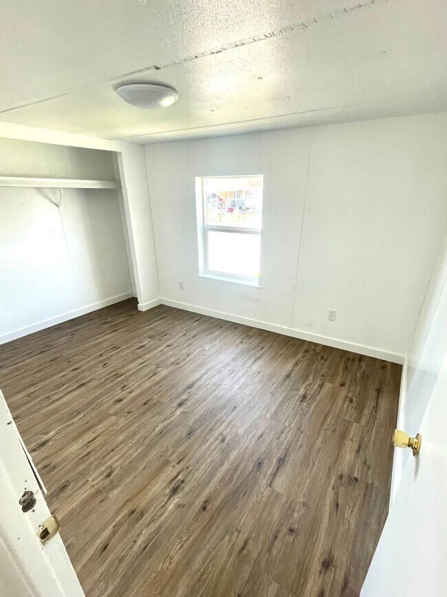 765 Eve Dr