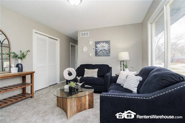 Photo - 1933 E 25th St