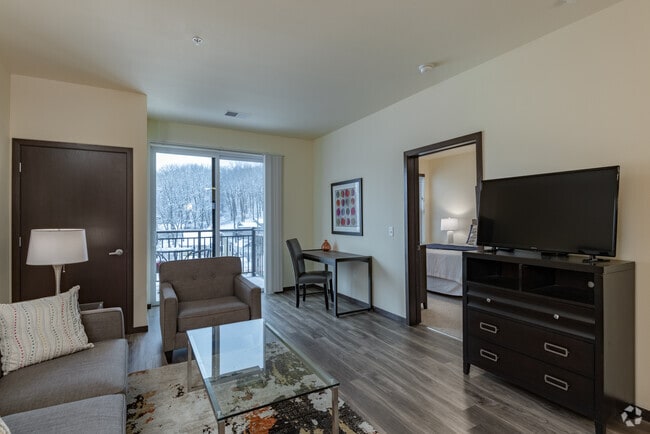 1HAB, 1BA - 771&nbsp;ft² - Middleton Center