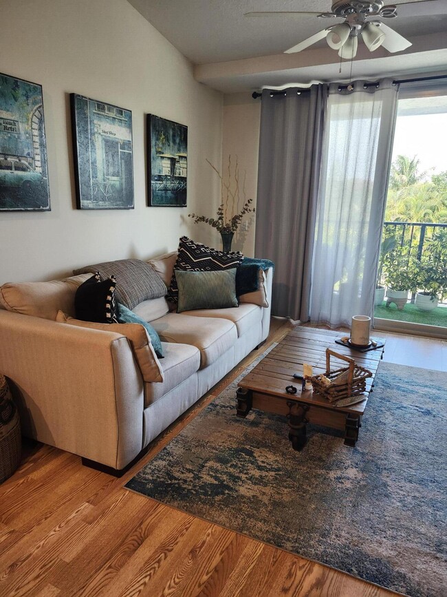 Photo - 519 Villa Cir