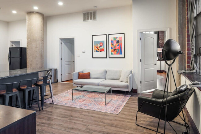 Building Photo - 525 N 11th St Rental
