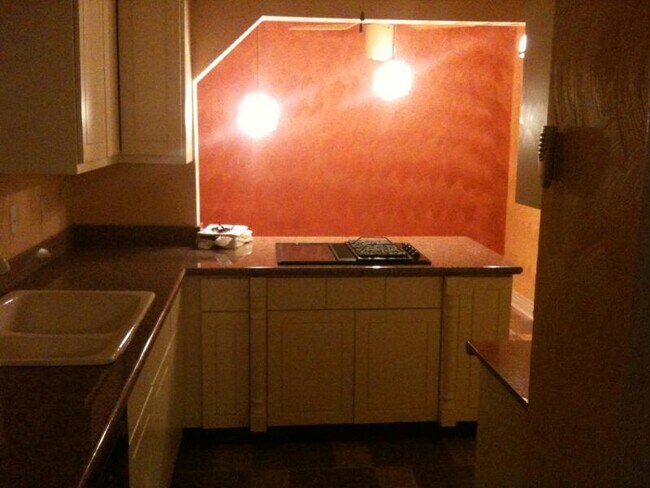 Photo - 6921 Warwick Blvd