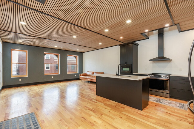 Photo - 119 N Center Ave Unidad 119 N Center Ave