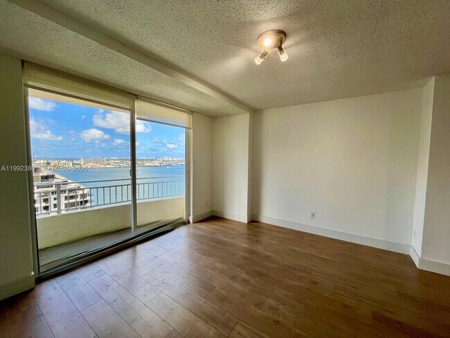 Photo - 770 Claughton Island Dr Unit 2009