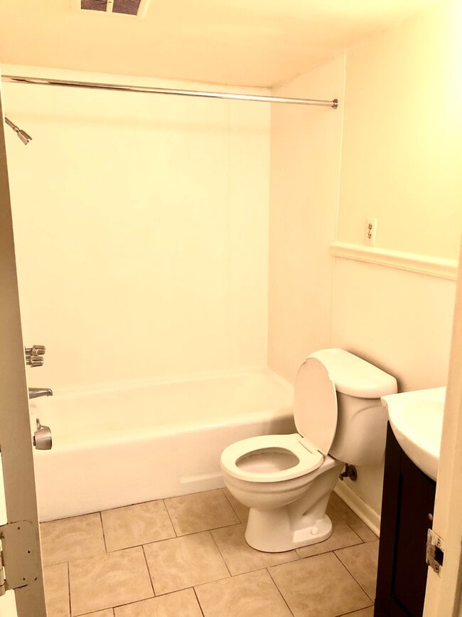 Photo - University Pointe Management