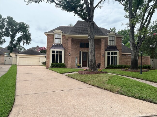 Building Photo - 755 Last Arrow Dr