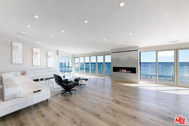 25216 Malibu Rd