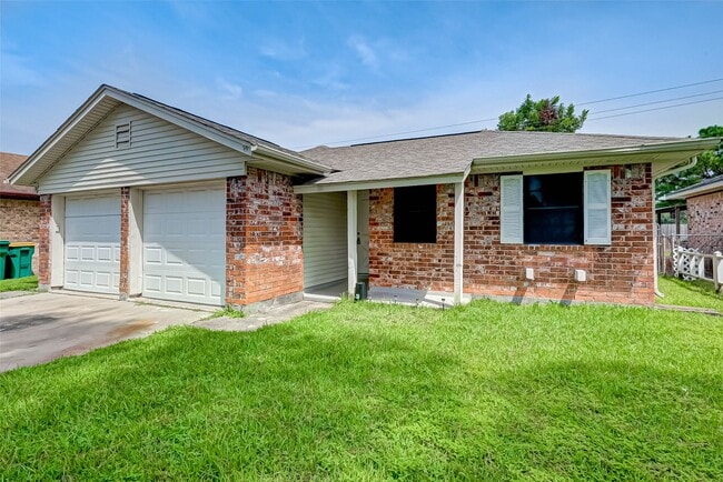 Photo - 4739 Parkland St