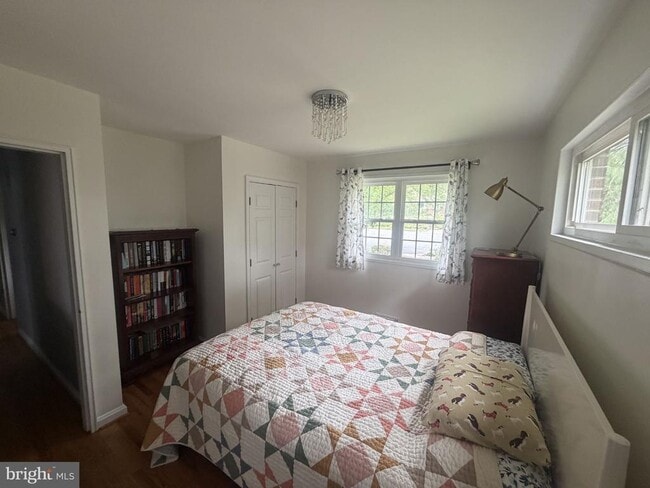 Photo - 2349 N Earley St