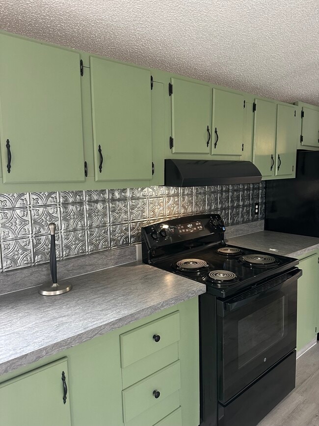 Building Photo - 150 James Way