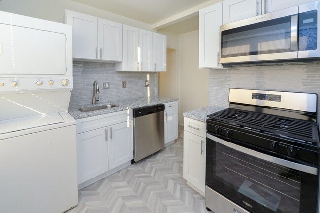 The Carlyle Apartment Homes