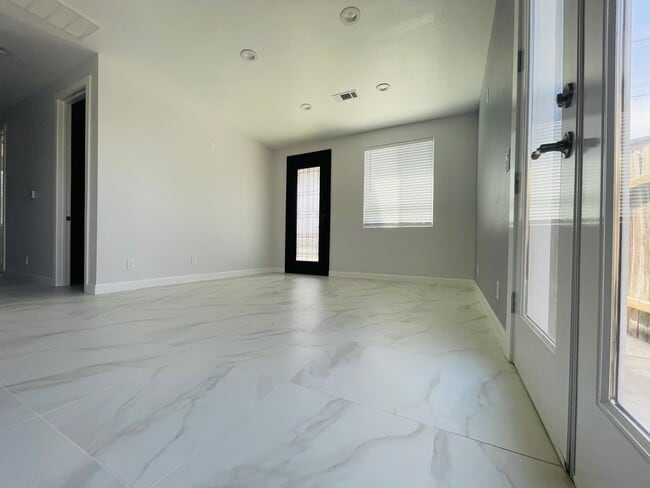 Photo - 15410 Firmona Ave