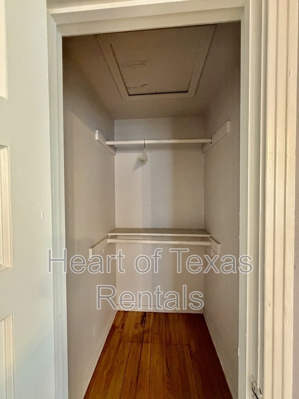 Photo - 4010 Homan Ave