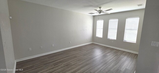 Photo - 1390 Lara Cir