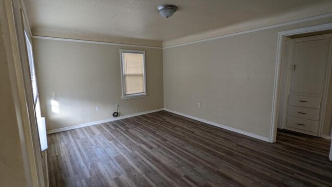 Photo - 1038 Howard St SE