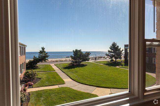 Waterviews - Marine Gardens