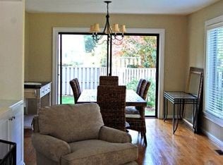 Photo - 1403 Corey Ln