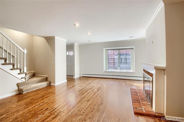 Photo - 338 Clayton St