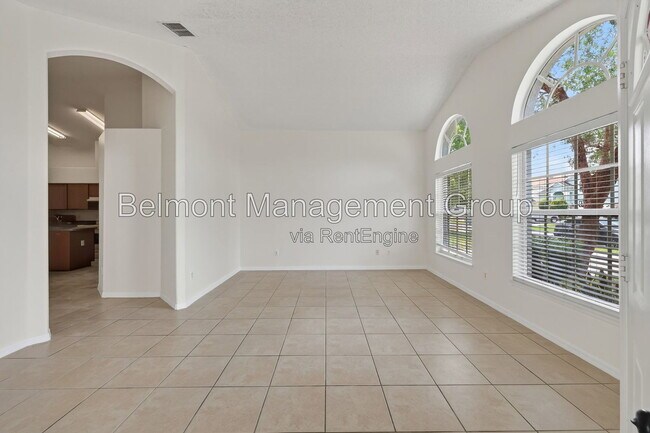 Photo - 2127 Korat Ln