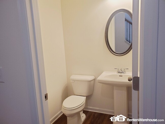 Photo - 3834 Clarington Dr