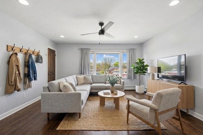 Photo - 4951 W Foster Ave Unit 2