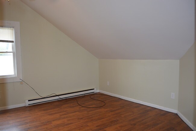 Living Room - 119 Hawthorne Ave Unidad 2