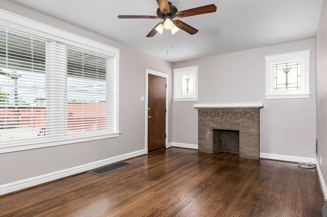4914 Tholozan Ave Unit 4914 - 974