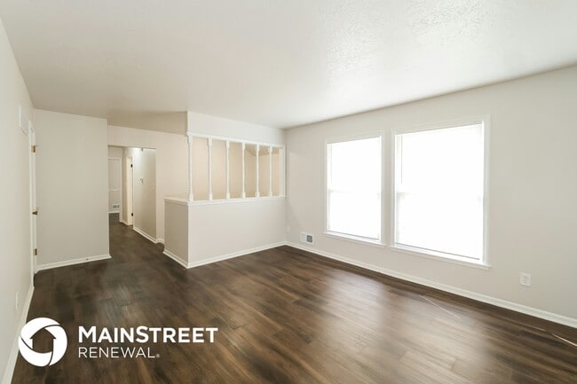 Photo - 11416 E 69 St