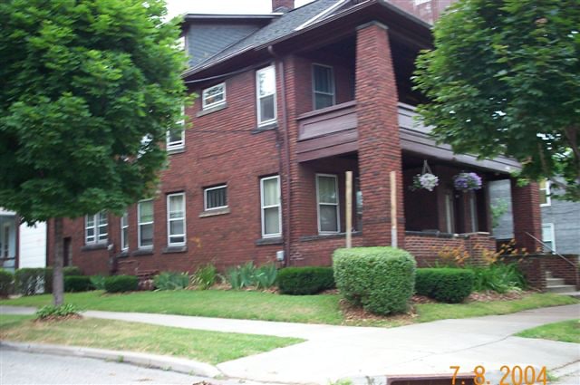 Building Photo - 232 Sassafras St Rental
