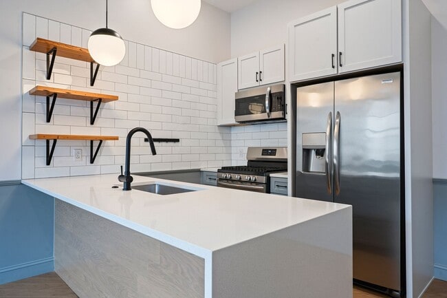 Photo - 2212 1st Ave N