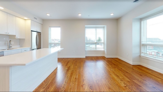 Photo - 1 Everett St Unidad 302