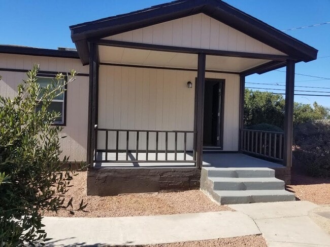 Photo - Remodeled 2 Bedroom- Minutes from Las Vegas Strip!!