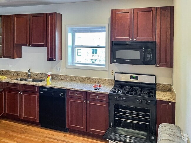 Building Photo - 3921 N Pine Grove Ave Unit 3 Rental