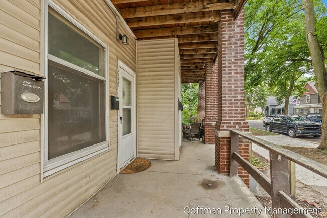 Photo - 1545 Queen Ave NE Unidad 1545 Queen Ave NE Apt 1