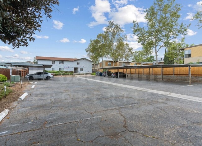 339 W 15th Ave Apts